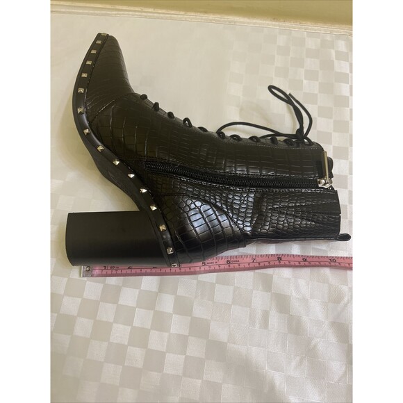 Charles by Charles David Women's Duffy Black Studded Boots Sz 7.5M NWOB - Picture 9 of 9